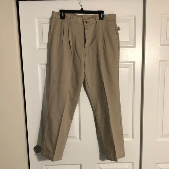 Wrangler Other - Wrangler No Iron Ultimate Khaki